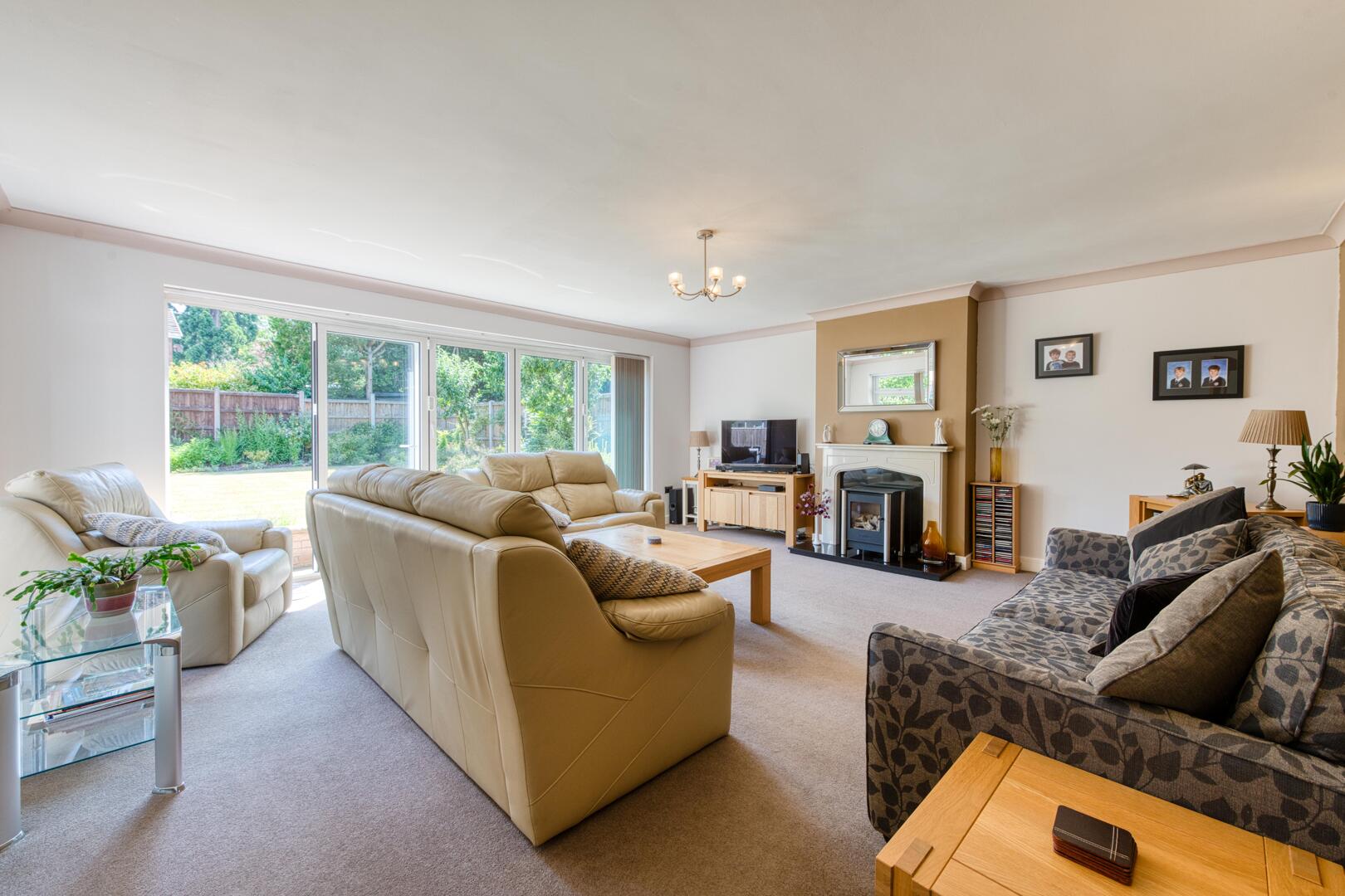 4 bed property in Ferndale Park, Stourbridge